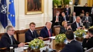 Trump i Zelenski za stolom s europskim čelnicima i šefom NATO-a