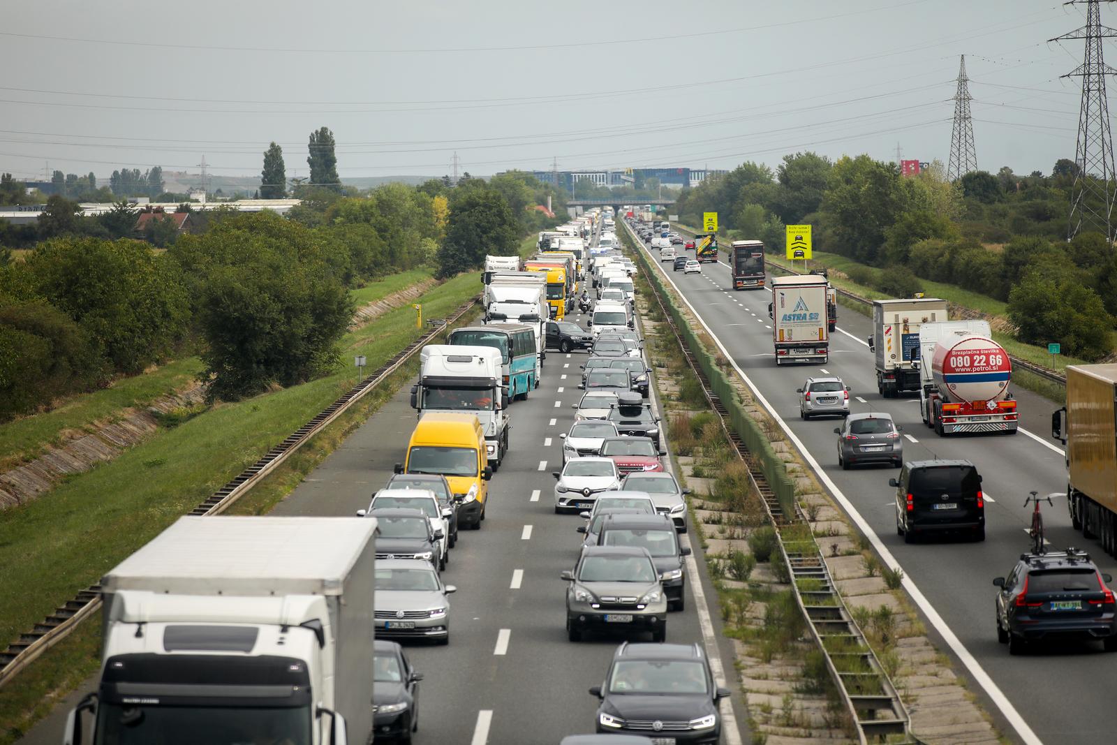 pxl 210825 137041084 20260416112432