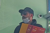 Policija traži muškarca s fotografija, Foto: PU zagrebačka/HRT
