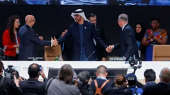 Simon Stiell, izvršni tajnik UNFCCC-a, Sultan Al Jaber, predsjednik COP28, i Mukhtar Babayev, predsjednik COP29