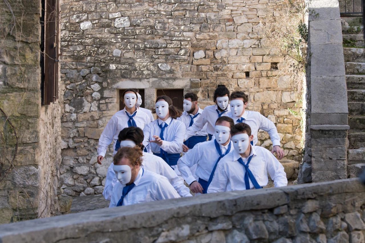 Utorak, 4. kolovoza na Drugom , Foto: Tandem /5. sezona serije