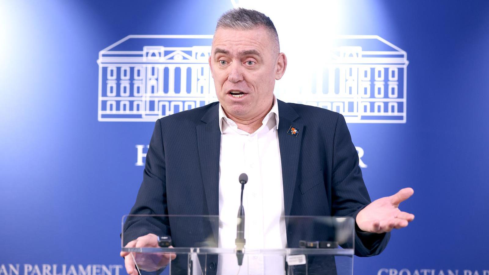 pxl 200126 145047671 20260120115944