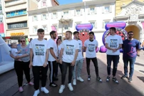 Nogometaši Rijeke u druženju s navijačima, Foto: Goran Kovacic/PIXSELL