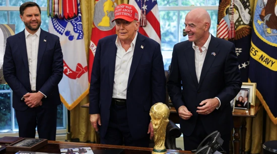 JD Vance, Donald Trump i Gianni Infantino 