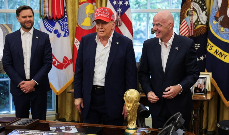 JD Vance, Donald Trump i Gianni Infantino 