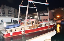 Prebacivanje broda preko mosta u Omišu, Foto: Ivo Cagalj/PIXSELL