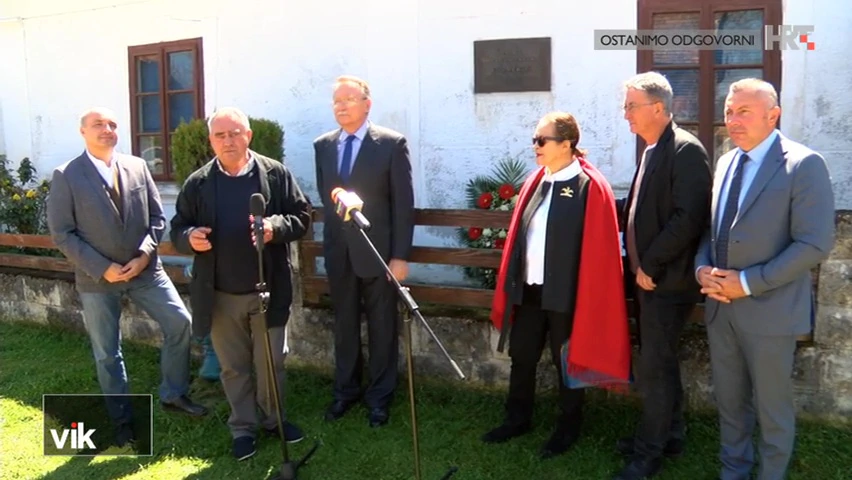 Pred Murtićevom rodnom kućom