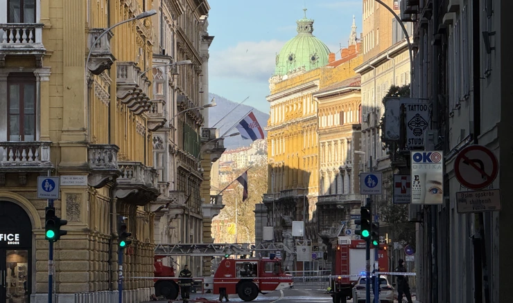 Vatrogasci još uvijek saniraju požarište u Zanonovoj