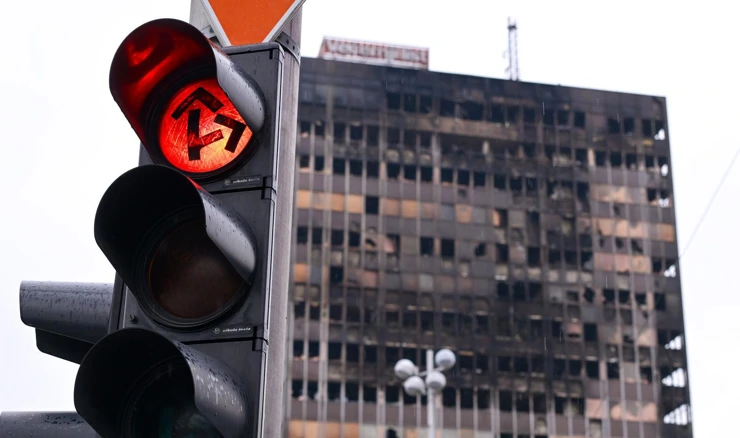 Zapaljen Vjesnikov neboder