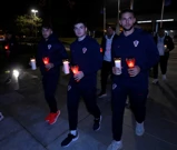 Vatreni zapalili svijeće u Vukovarskoj, Foto: Drago Sopta/HNS