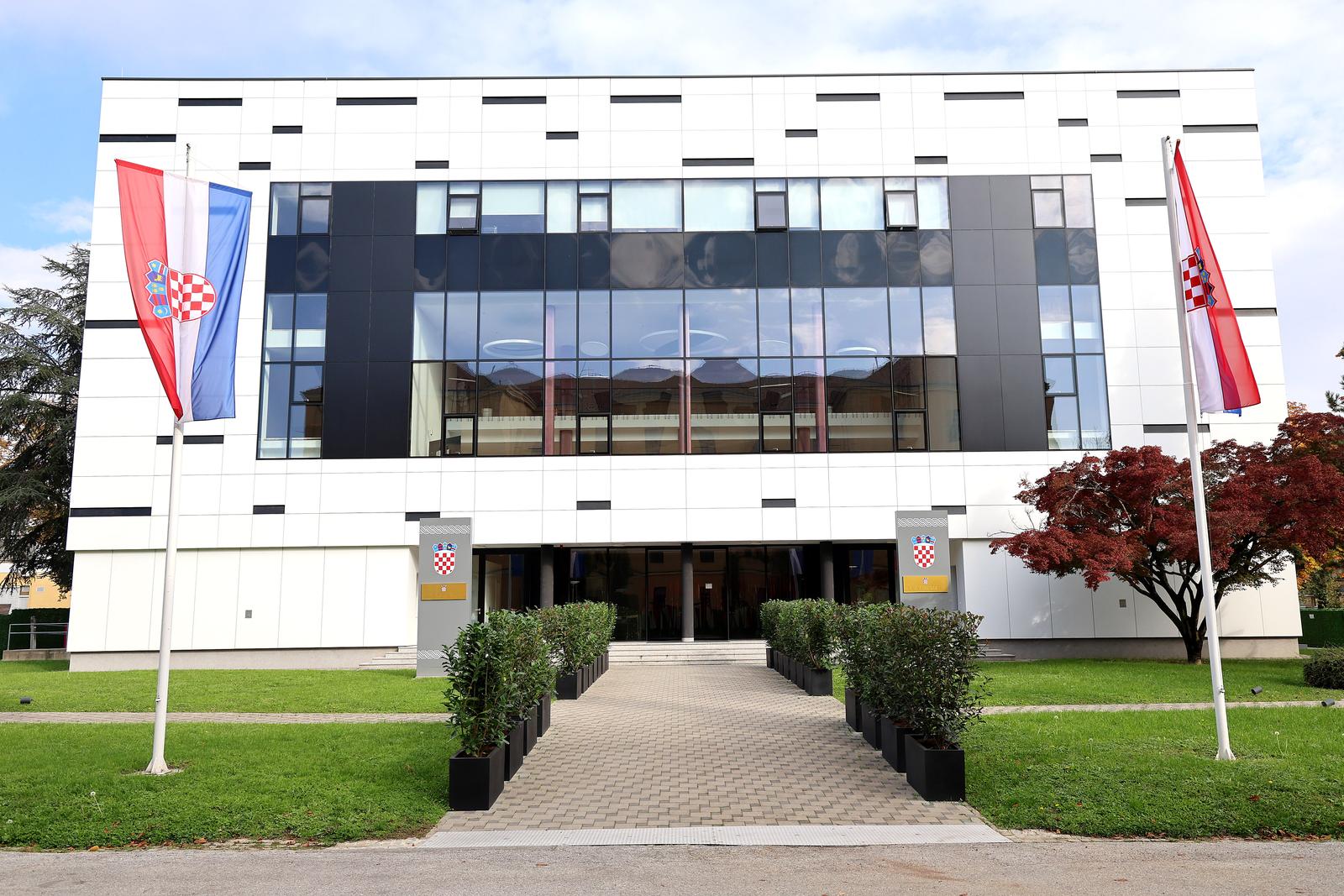 pxl 301024 123227818 20260402065153