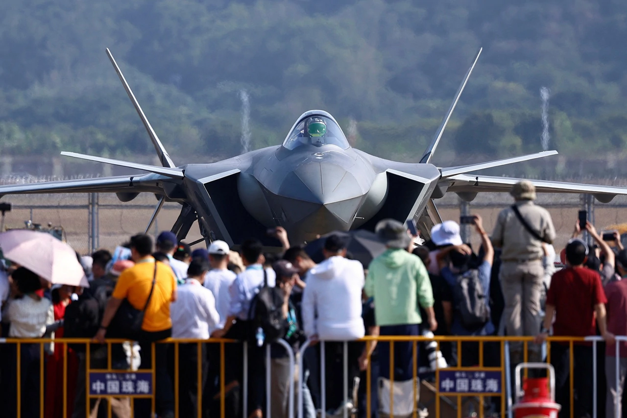 Kineski zrakoplov J-20, Foto: Tingshu Wang/Reuters