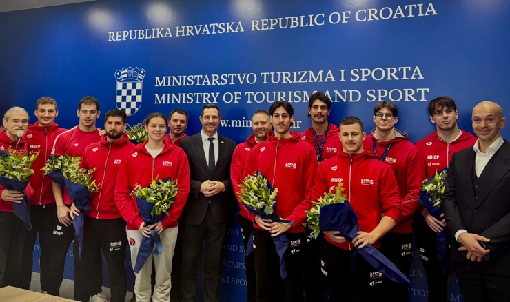 Ministar Glavina primio plivačku reprezentaciju