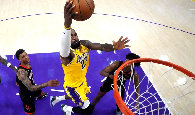 LeBron James nastavlja karijeru u Philadephiji!