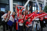 Navijači Hrvatske uoči ogleda s Islandom, Foto: Sanjin Strukic/PIXSELL