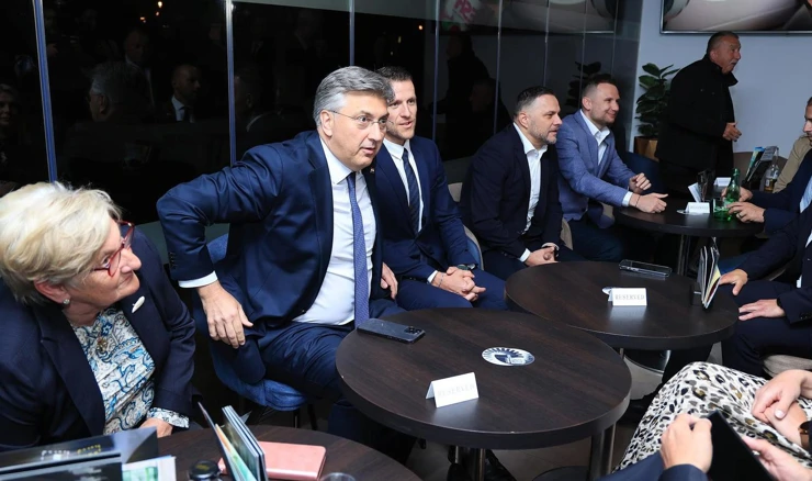 Predsjednik vlade i HDZ-a Andrej Plenković družio se s kandidatima i članovima HDZ-a u Zaboku