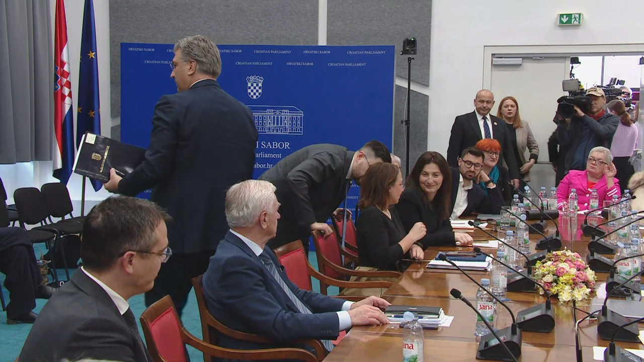 Plenković napušta sjednicu