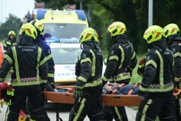 Vatrogasci spašavali čovjeka koji je zapeo između tračnica na Hendrixovu mostu, Foto:  Igor Soban/PIXSELL