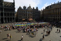 Velika ukrajinska zastava na Grand Placeu u Bruxellesu, Foto: Johanna Geron/REUTERS