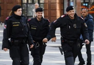 Navijači Dinama u Beču uoči utakmice s Rapidom   , Foto: Marko Lukunic/PIXSELL