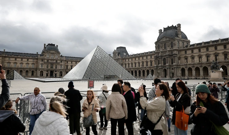 Louvre ponovno otvoren nakon pljačke 