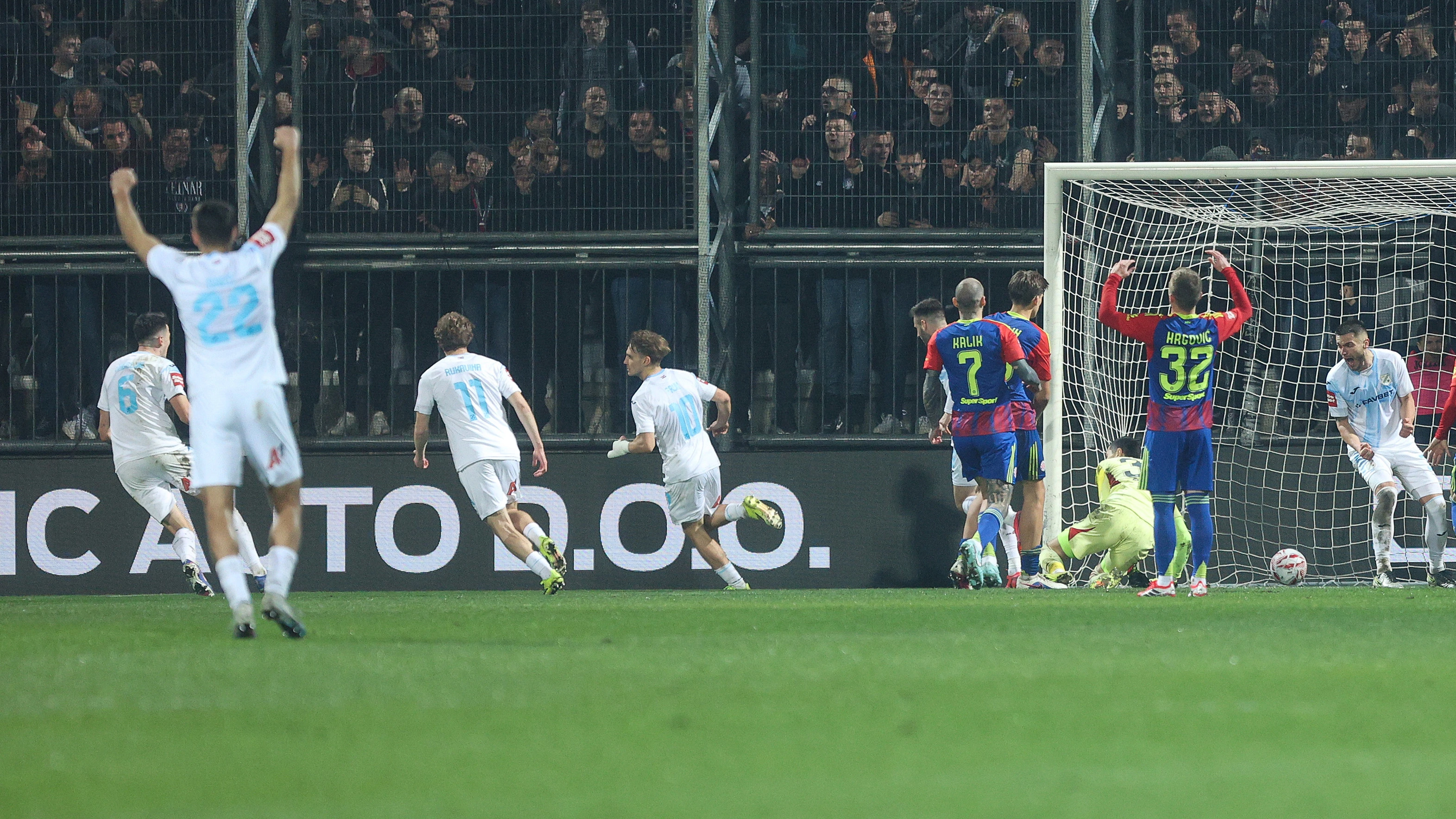 Rijeka do preokreta i polufinala u zadnjim minutama nadoknade Kép