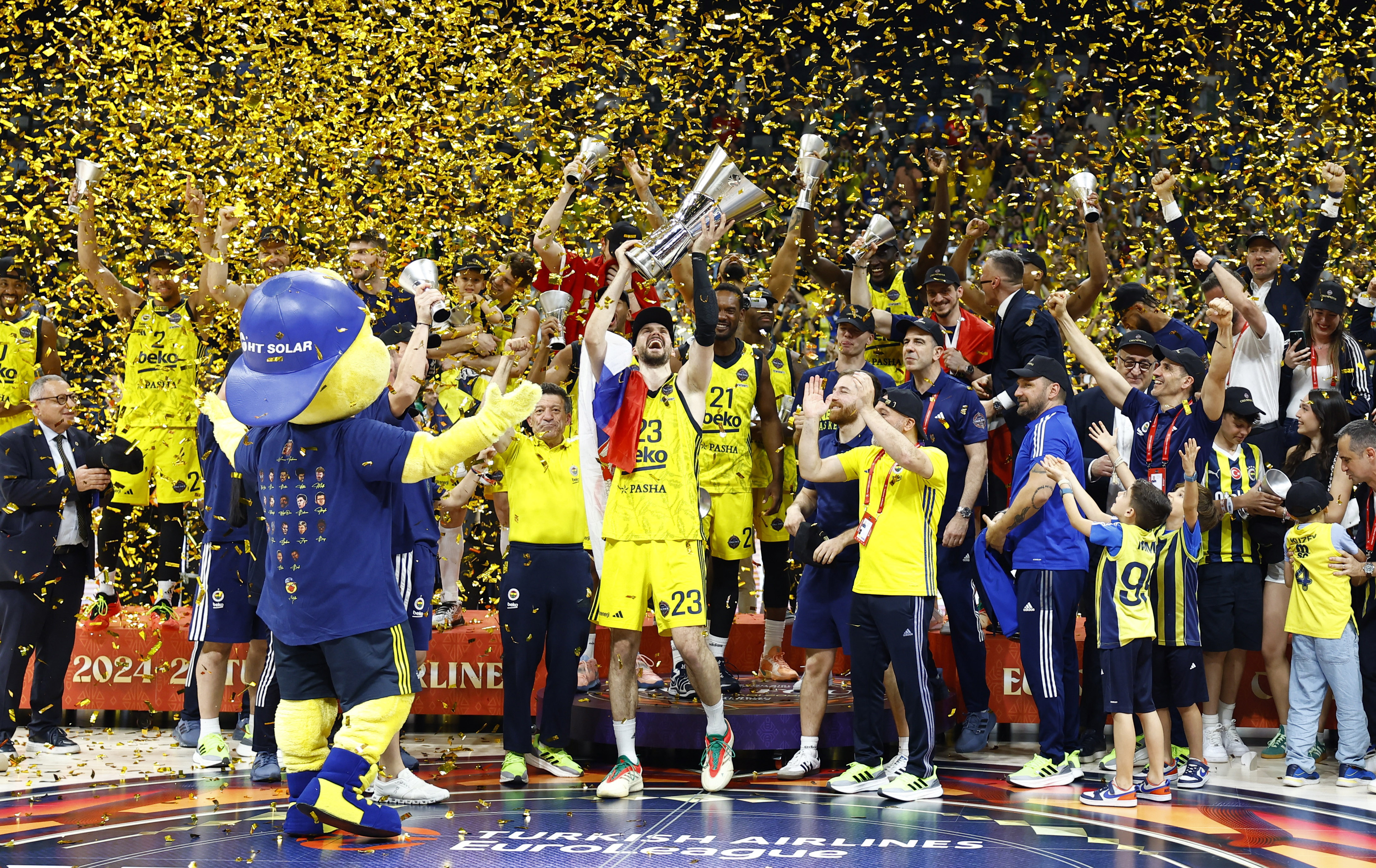 2025 05 25t201328z 1833019606 up1el5p1k6fyd rtrmadp 3 basketball euroleague 20250525213236