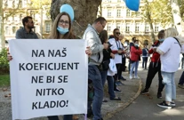 Prosvjed Zdravstvenih djelatnika zbog COVID potvrde s kojom moraju dolaziti na posao, Foto: Patrik Macek/PIXSELL