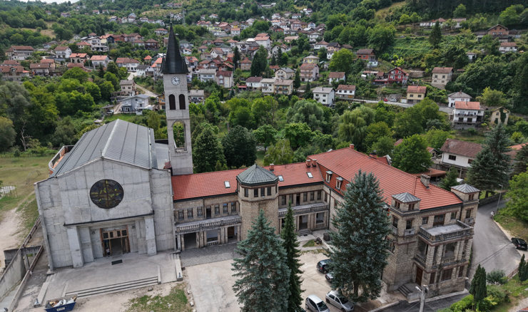 U Jajcu će zajedno navijati za Vatrene i Zmajeve