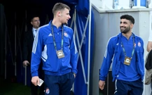 Igrači Dinama u obilasku terena uoči utakmice s Ballkanijem, Foto: Marko Lukunić/PIXSELL