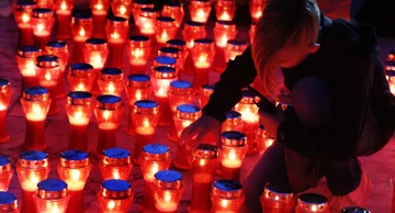 Svijeće za grad heroj