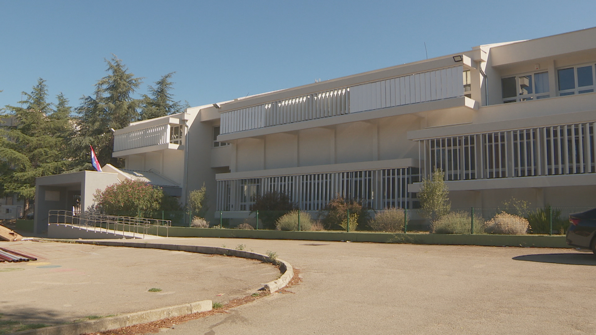 Der Wiederaufbau hat sich verzögert: Kleine Kinder aus Šibenik werden eine Woche später zur Schule gehen 9 si rd obnova skole askoric frame 1878 20250904135255