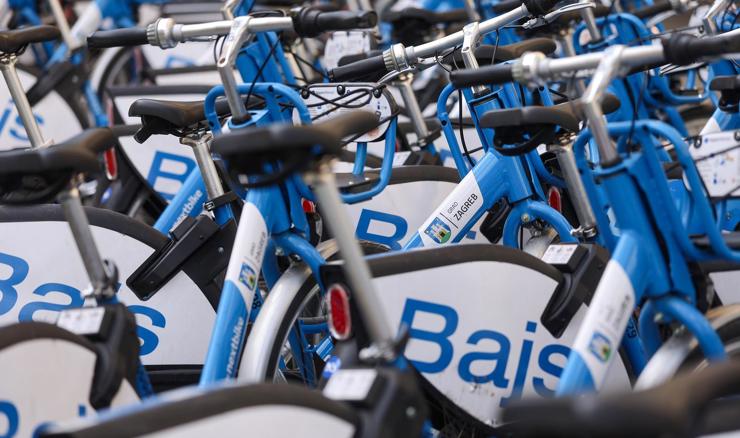 Korištenje Bajsa pod štrajkom: Biciklisti do 15 sati gotovo obišli Zemlju