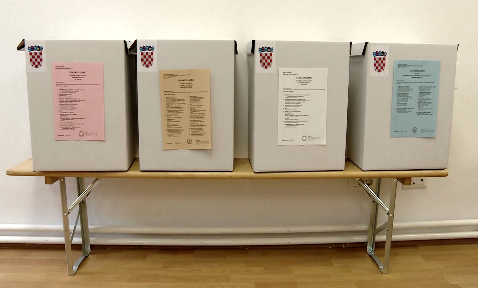 Kampanja prije kampanje: Političari posvuda, a utrka za potpise tek kreće