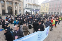 Muškarci opet klečali, dočekala ih 'Tiha misa', Foto: Sanjin Strukic /PIXSELL