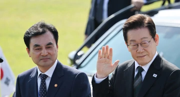 Ministar obrane Ahn Gyu-back i južnokorejski predsjednik Lee Jae Myung