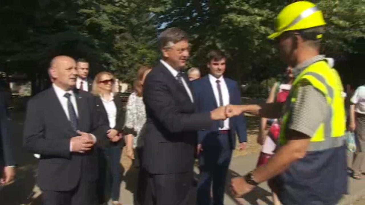 Premijer tijekom posjeta Petrinji, Foto: Dnevnik HTV-a/IMS/HRT