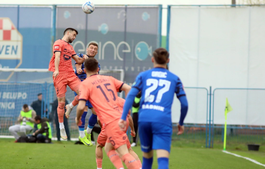 Dvoboj Slaven Belupa i Osijeka u polufinalu Kupa, Foto: Željko Hajdinjak/CROPIX