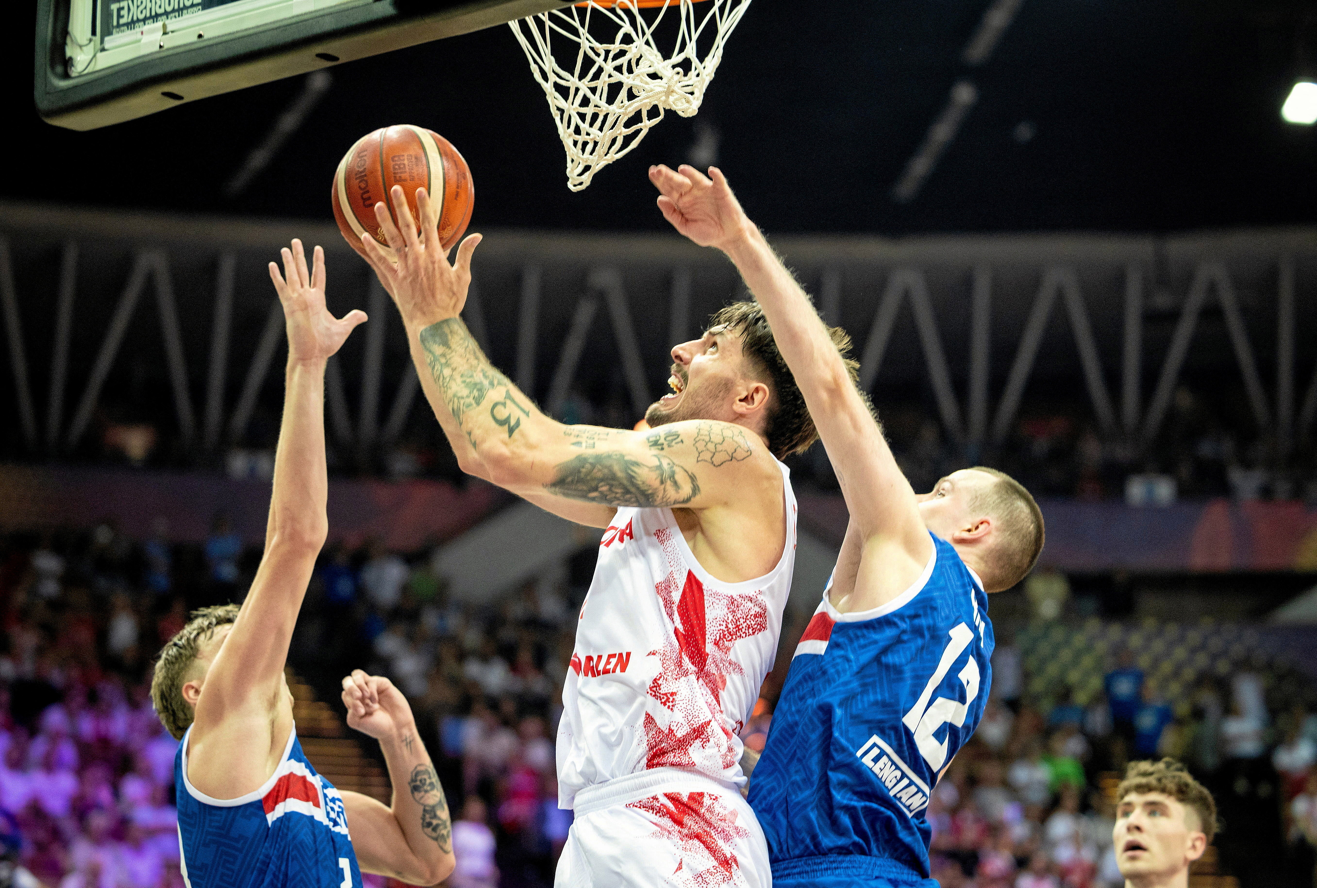 2025 08 31t210210z 943593068 rc2kigabcx3b rtrmadp 3 basketball eurobasket pol ice 20250831221806