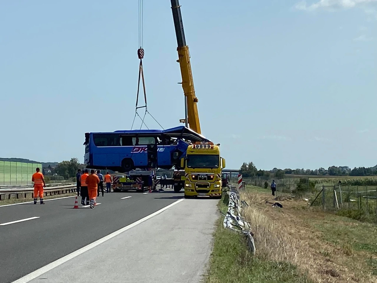 Ostaci autobusa bit će preveženi u Zagreb, Foto: Ivica Grudiček/HRT