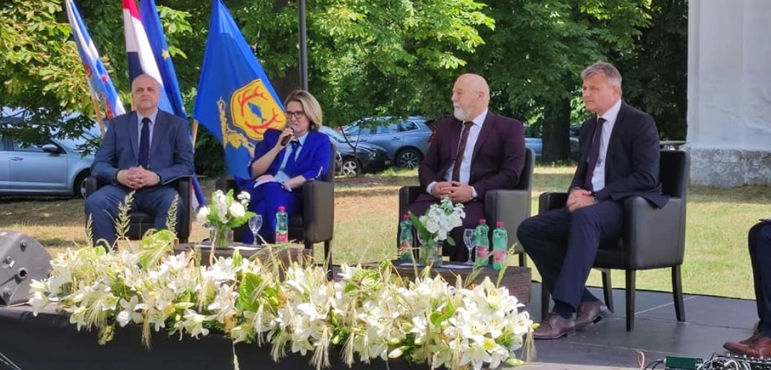 Hrvatima izvan domovine