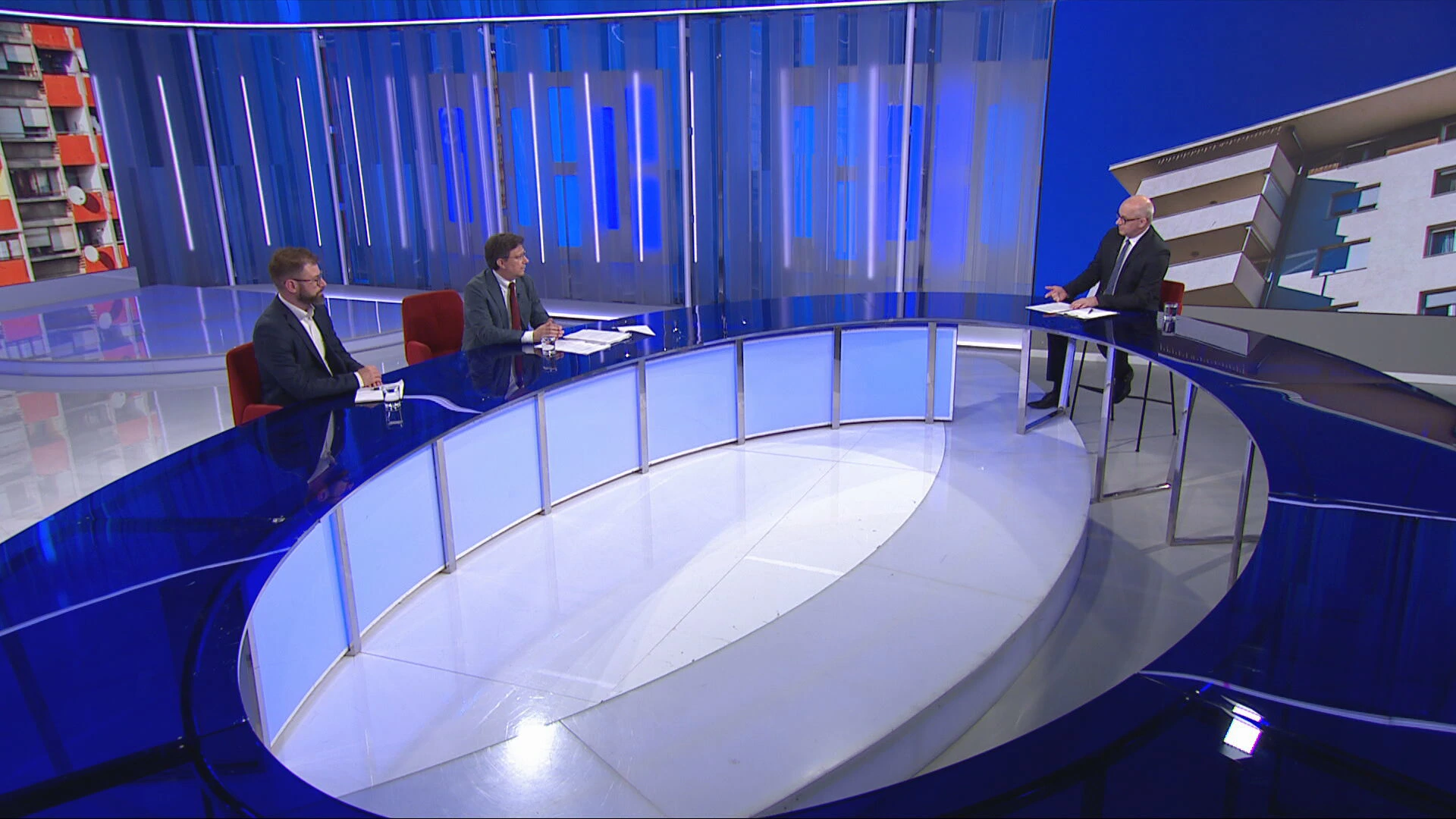 Otvoreno o novim propisima o kućnom redu i upraviteljima zgrada