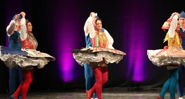 Nastup ansambla LADO u HNK Ivana pl. Zajca