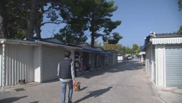 Peškera uz Makarsku rivu i plažu