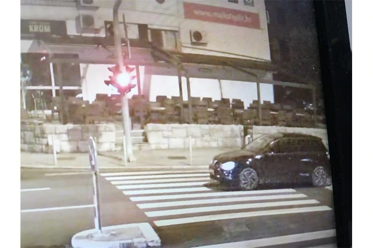 Vozač Golfa je namjerno udario policajca i pobjegao, Foto: PU splitsko-dalmatinska/HRT