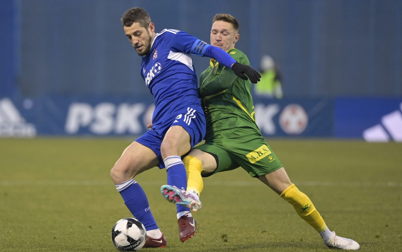 Arijan Ademi, Matej Vuk