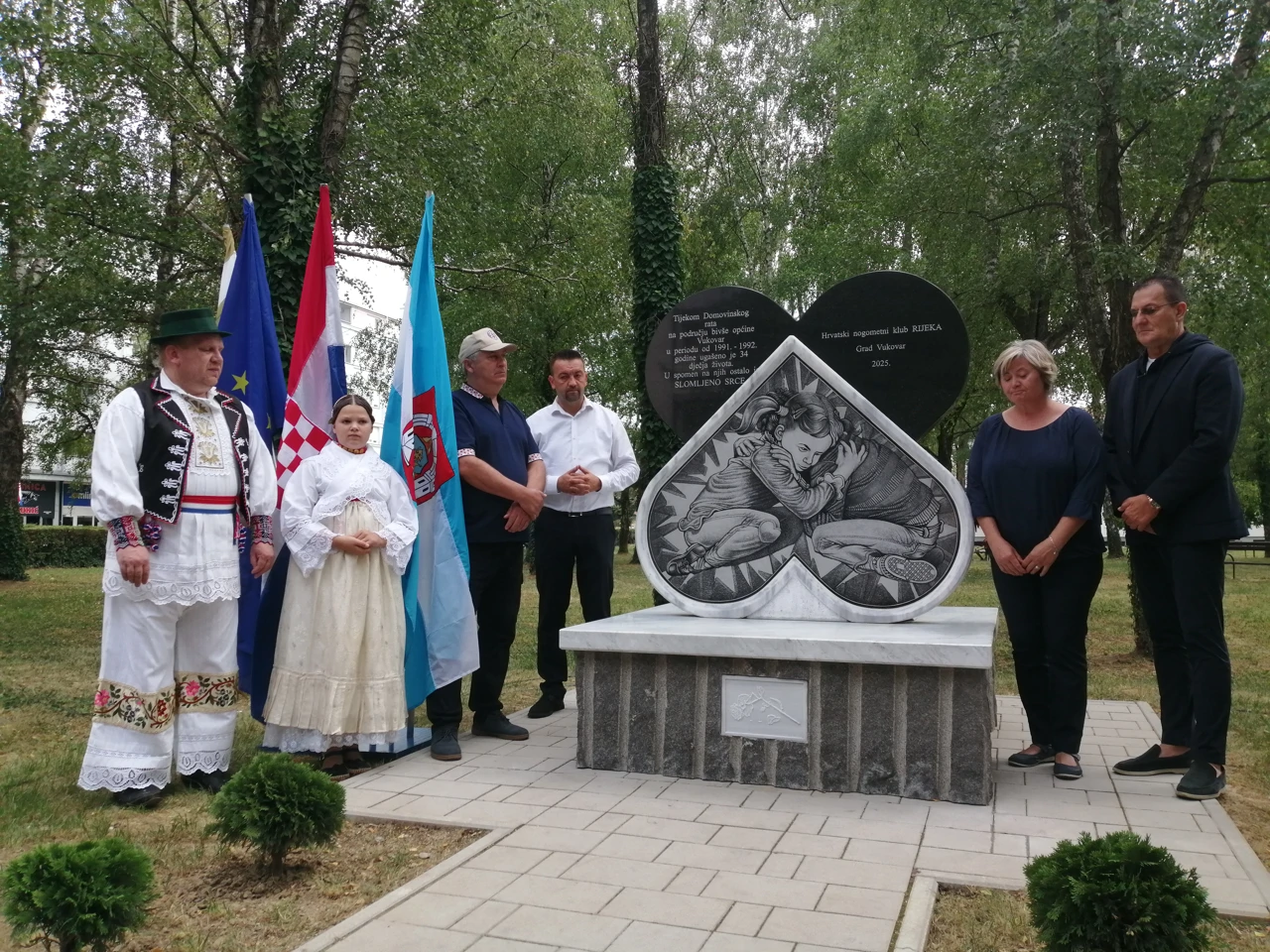 Otkriveno spomen-obilježje "Slomljeno srce", Foto: Radio Osijek+/HRT