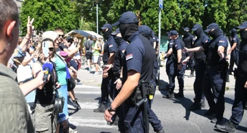 Policija uklanja blokade u Beogradu 
