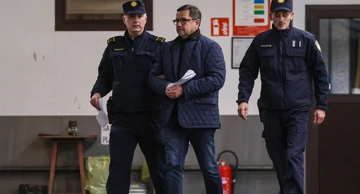 Policija privodi Andriju Mikulića