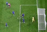 Giorgio Chiellini ispucava loptu nakon gola Španjolske, Foto: Carl Recine/REUTERS